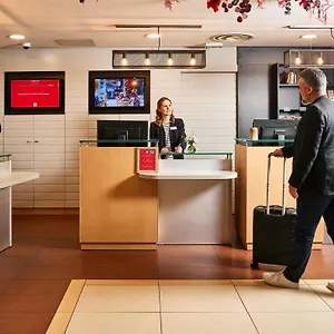 *** Hotel Ibis Paris La Defense Esplanade França